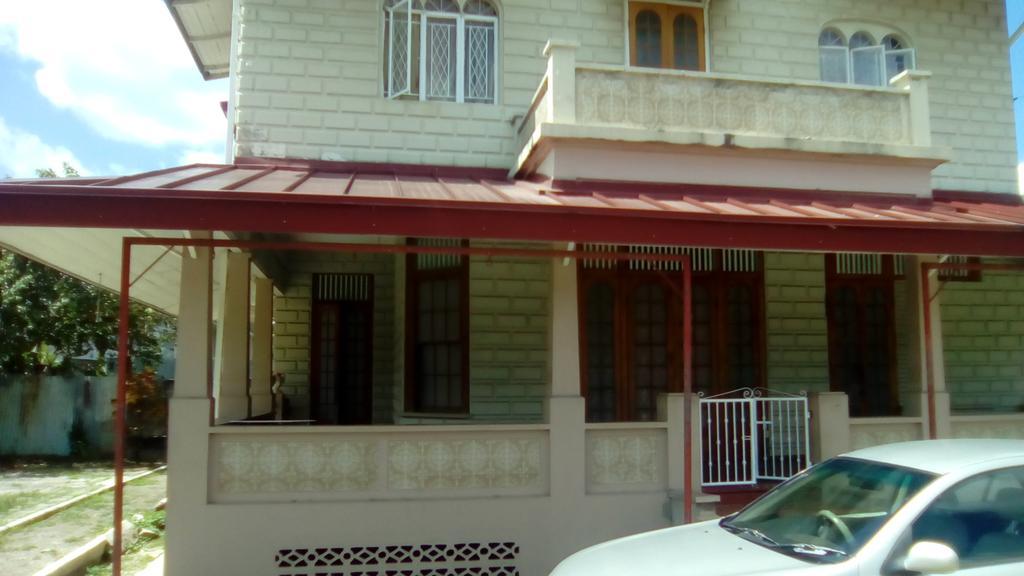 Robert'S Guest House Port of Spain Exterior foto