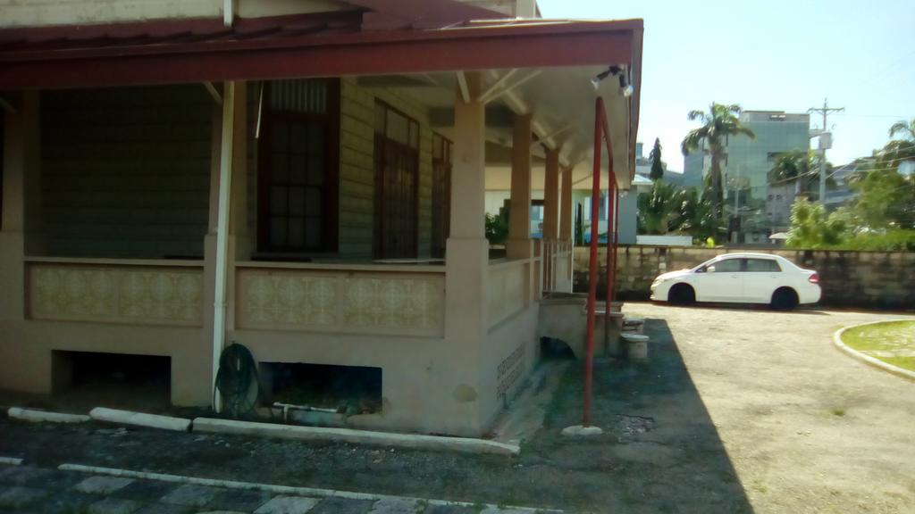 Robert'S Guest House Port of Spain Exterior foto