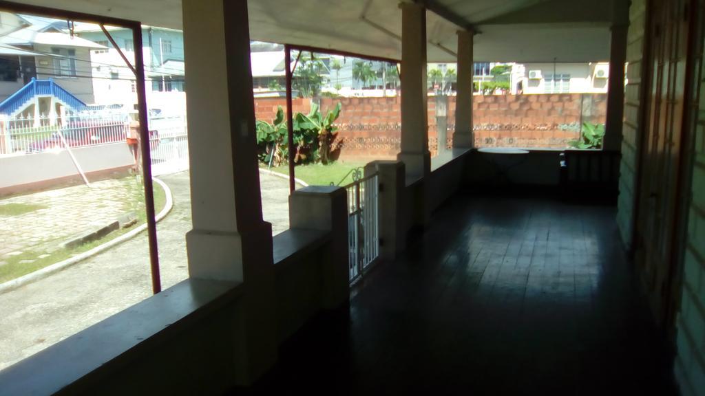 Robert'S Guest House Port of Spain Exterior foto