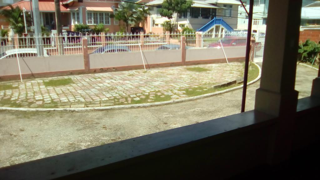 Robert'S Guest House Port of Spain Exterior foto